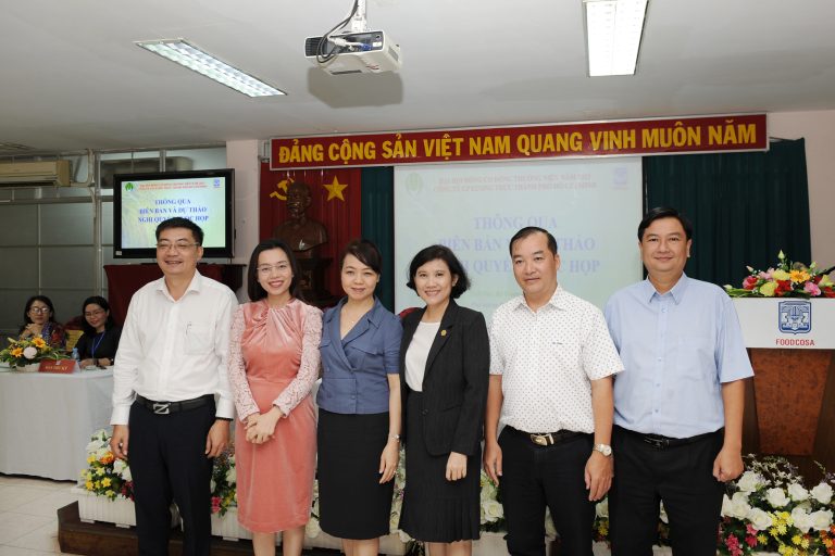 Chủ tịch HĐQT Nguyễn Tiến Dũng cùng các thành viên HĐQT
nhiệm kỳ II năm 2021 – 2026