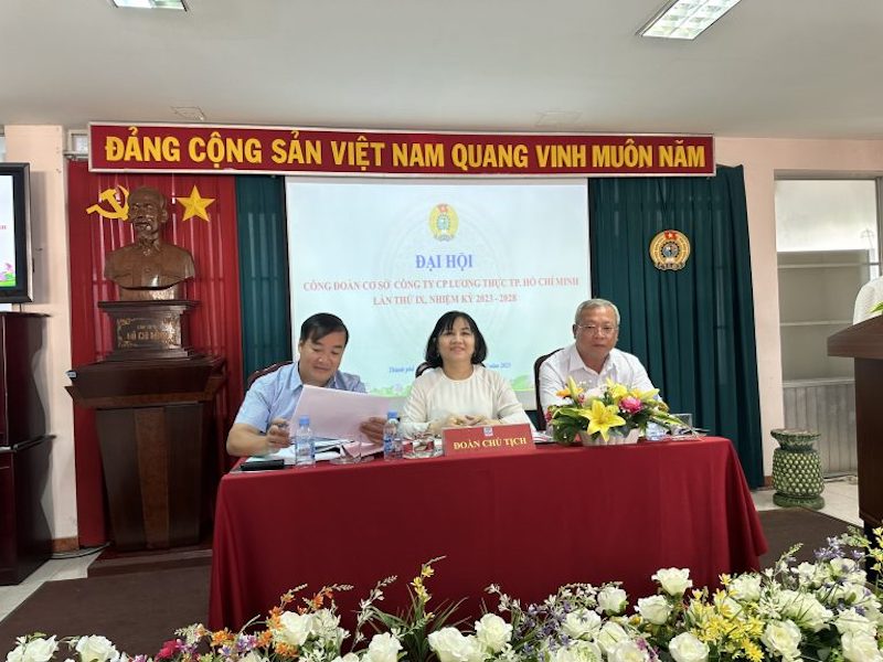 Ảnh: Đoàn chủ tịch điều hành Đại hội