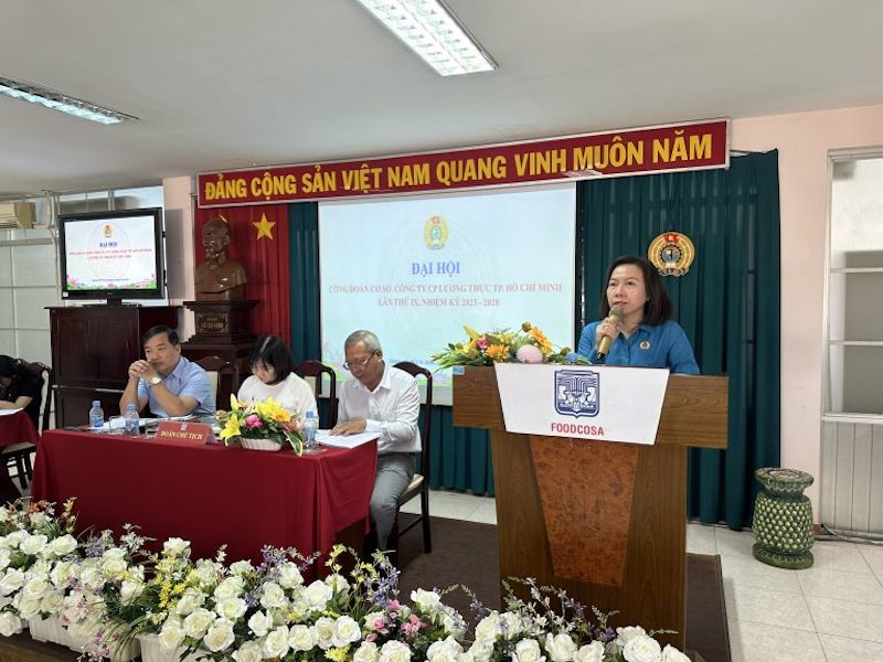 Ảnh: Đại diện Ban Thường vụ Công đoàn Tổng Công ty, đồng chí Ngô Thị Thanh Châu – Chủ tịch phát biểu chỉ đạo đại hội