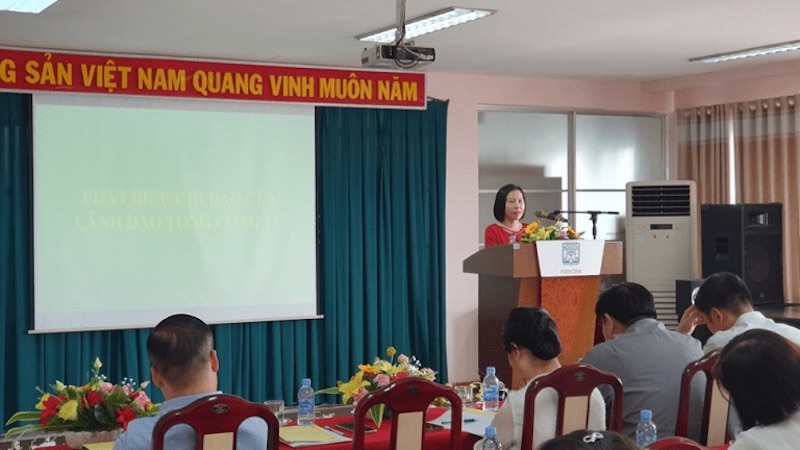 Ảnh: Bà Ngô Thị Thanh Châu – UVBCH Đảng bộ, Chủ tịch CĐ TCT phát biểu chỉ đạo