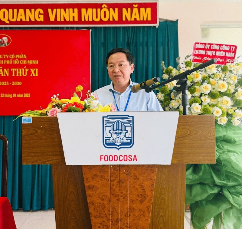 (Đ/c Nguyễn Huy Hưng –Bí thư Đảng uỷ, Chủ tịch HĐQT Tổng Công ty Lương thực Miền Nam phát biểu ý kiến chỉ đạo)