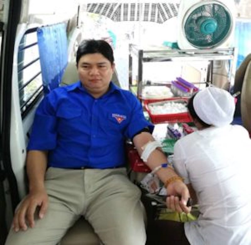 Anh Mai Nguyễn Quốc Trí – Đoàn viên CĐCS Công ty CP Lương thực TPHCM tham gia hiến tặng 350ml máu sáng ngày 06/7/2018