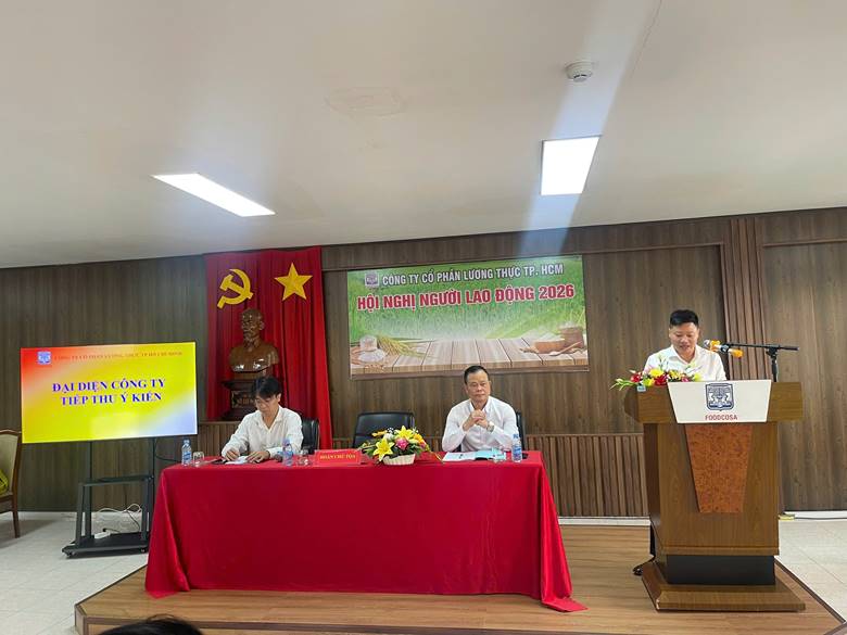 Ảnh: Tổng giám đốc Công ty phát biểu tiếp thu ý kiến và bế mạc Hội nghị